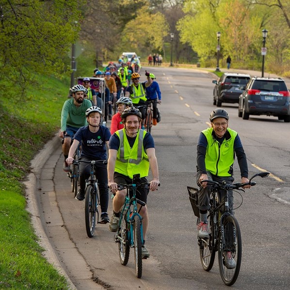 A Move Minnesota Group Bike Ride rolling through Como Park in Saint Paul